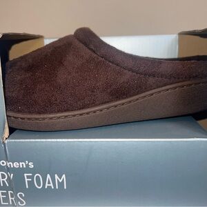 Wayland Square Men's Brown Memory Foam Slippers